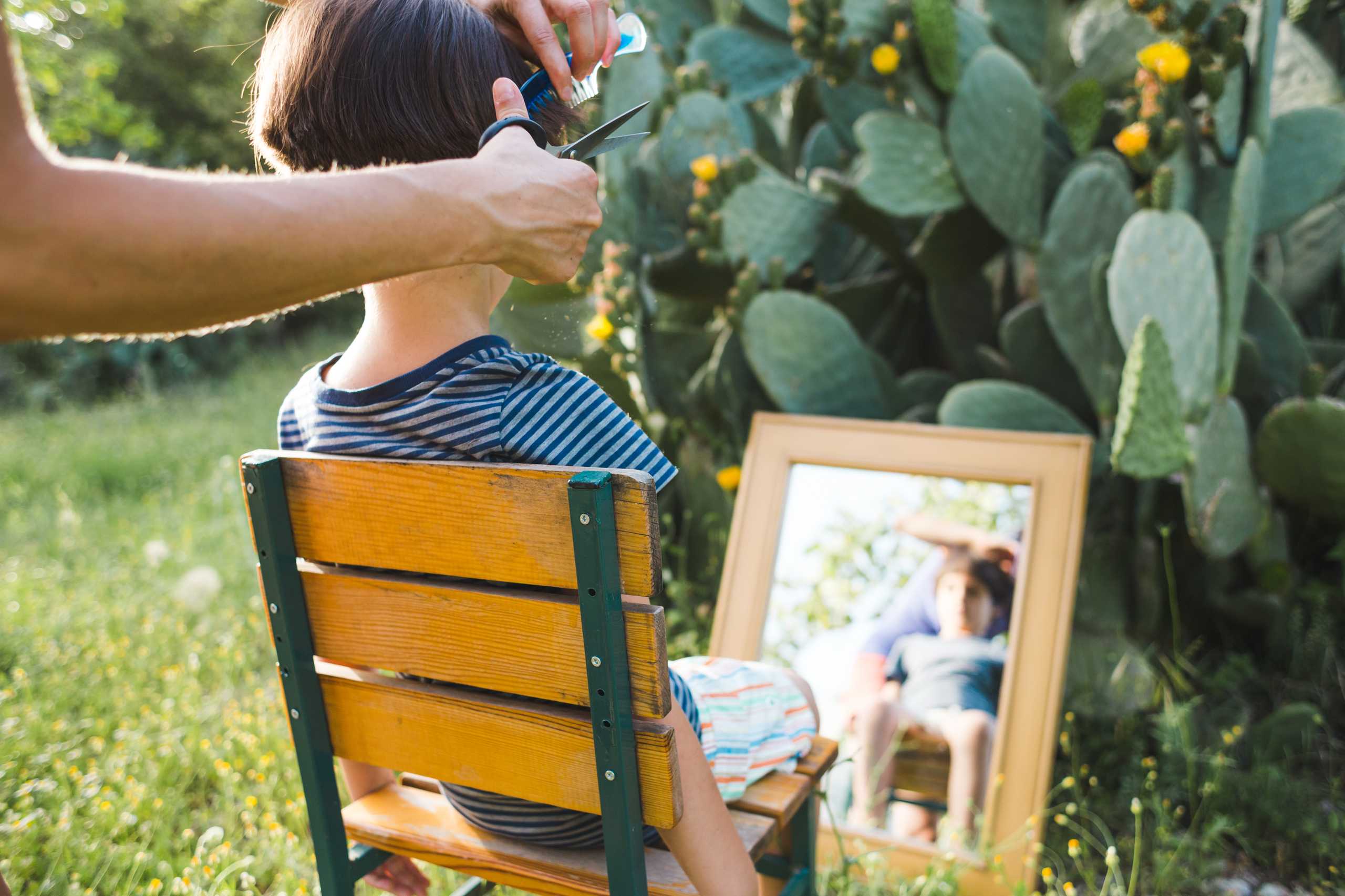 Creative Color Play in Mirror and Frame Art