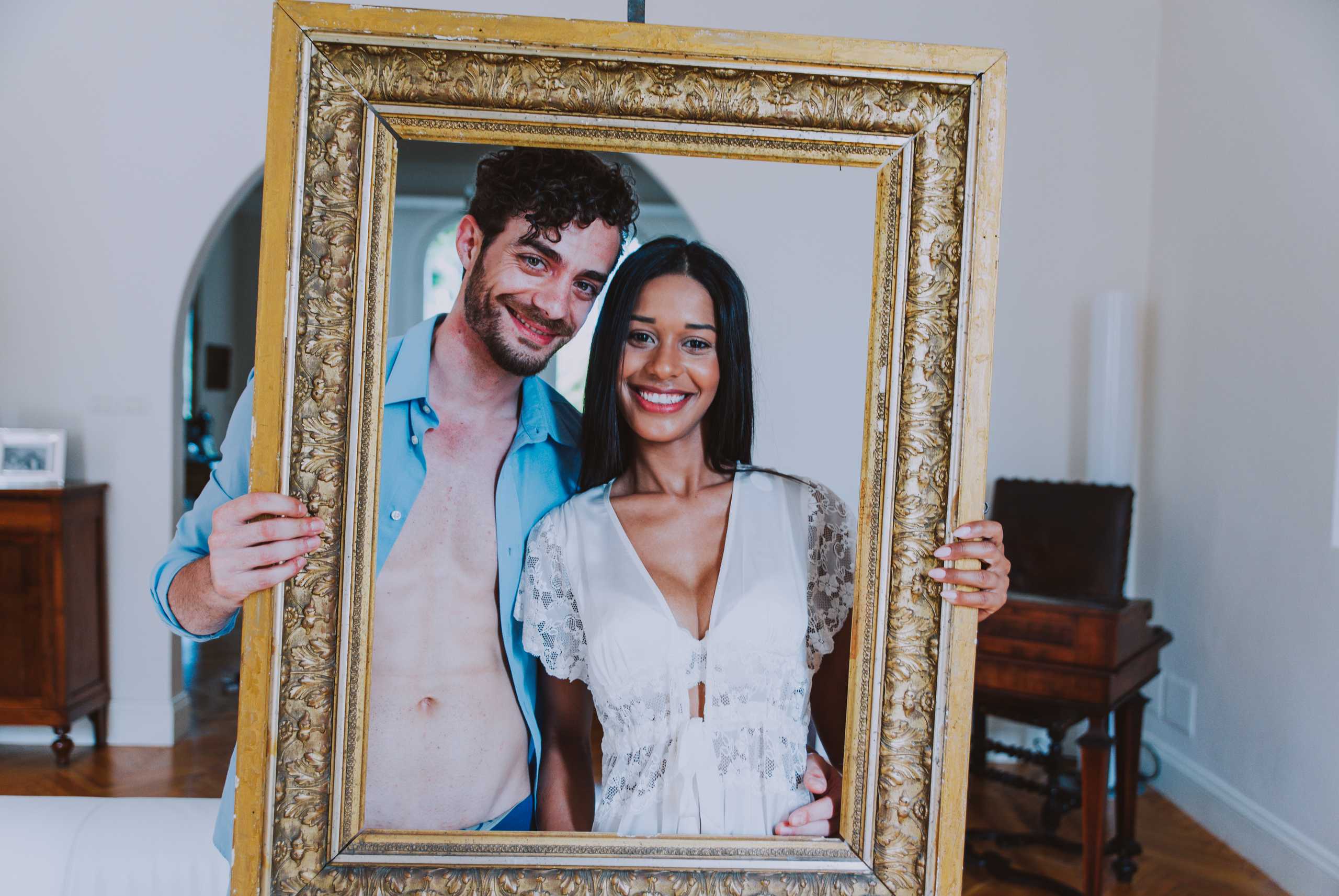 Techniques to Add Texture and Depth to Your Mirrors